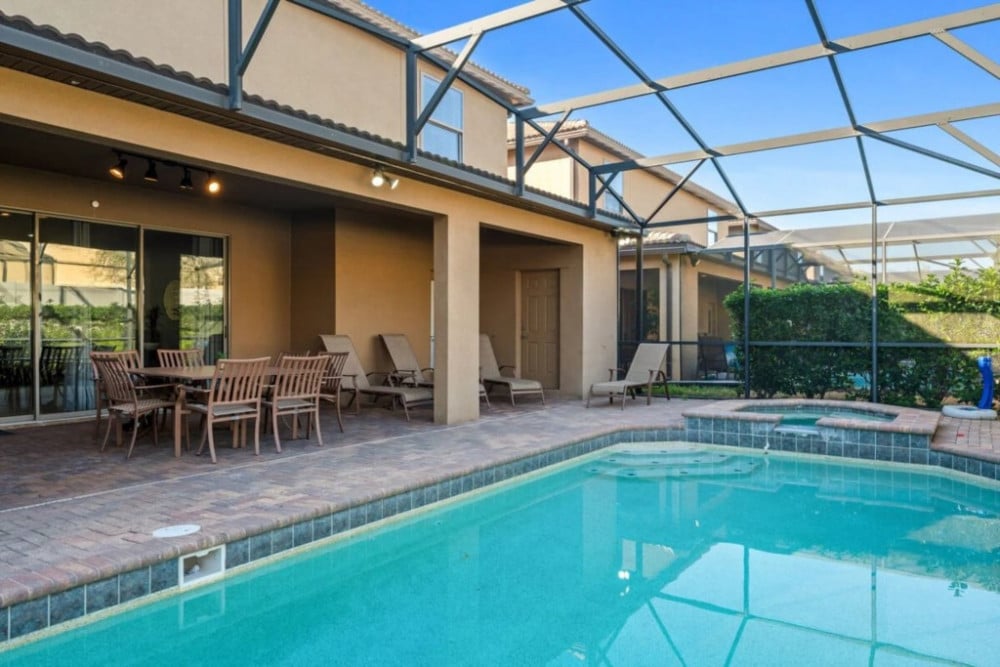 Windsor at Westside 1900