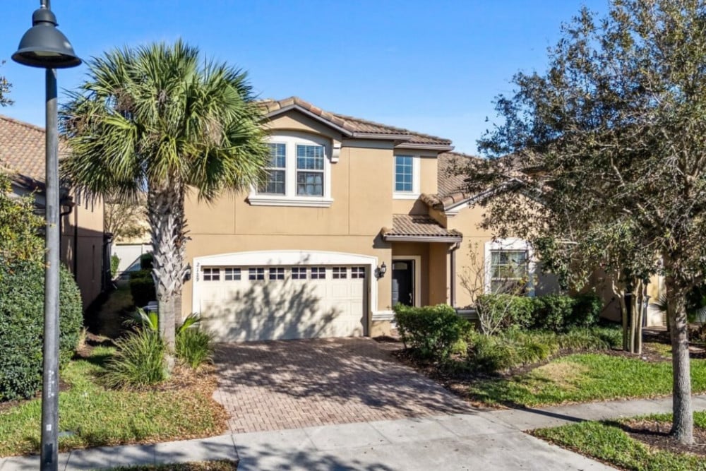 Windsor at Westside 1900