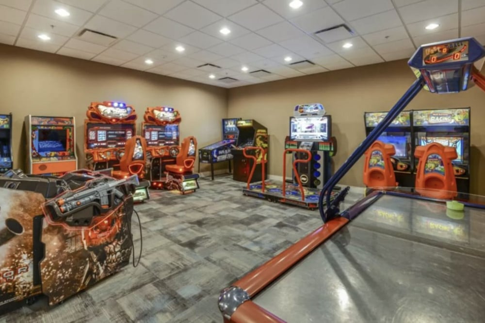 Windsor at Westside 1900