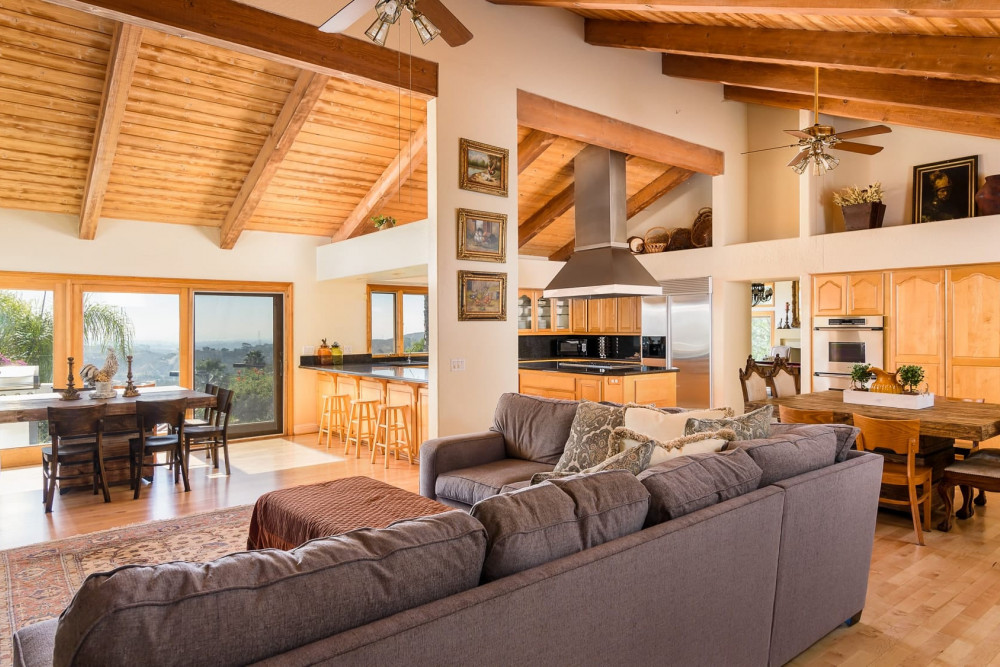Escondido 2
