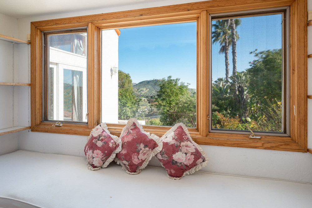Escondido 2