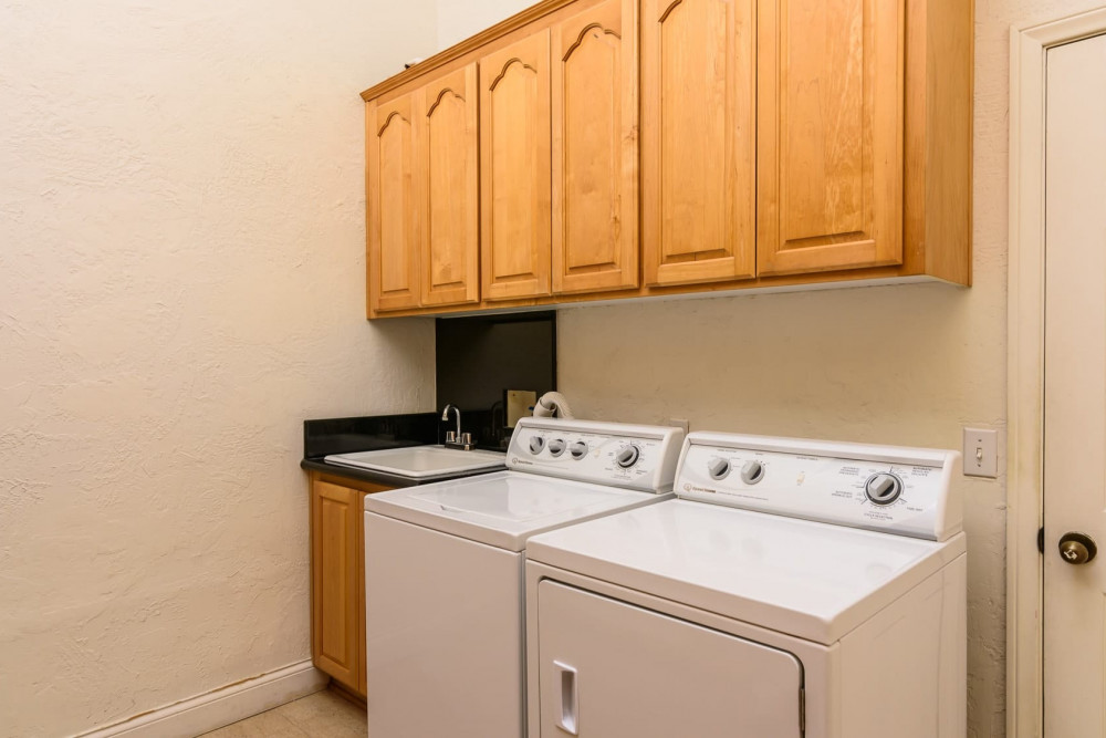 Escondido 2