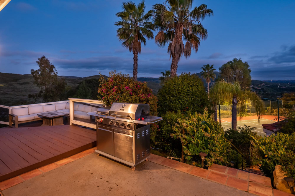 Escondido 2