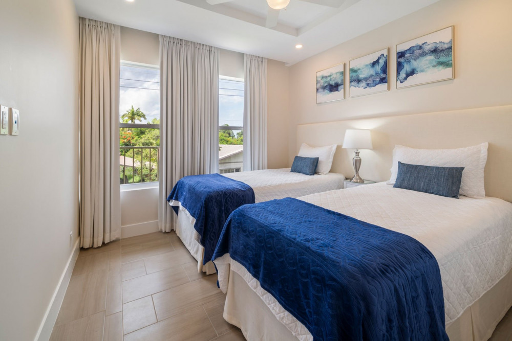 Coral Beach 202