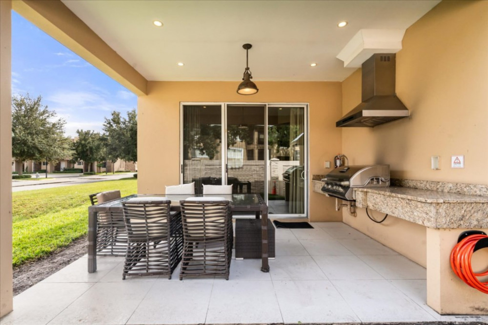 Magic Village Yards 13