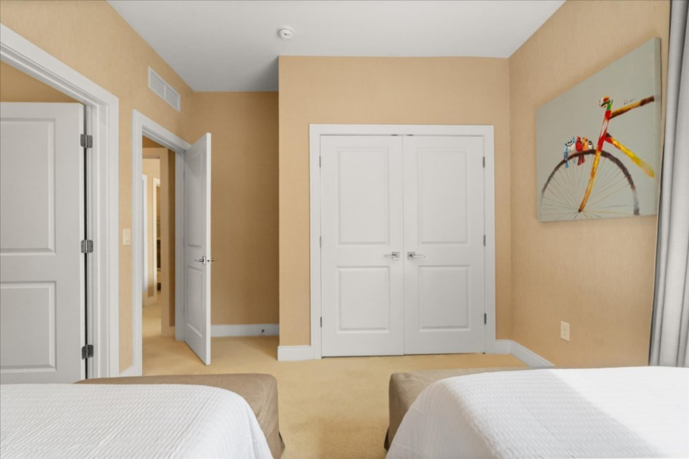 Magic Village Yards 13