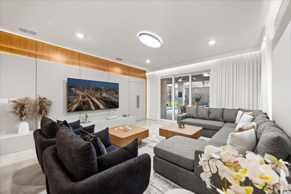Windsor Cay 208
