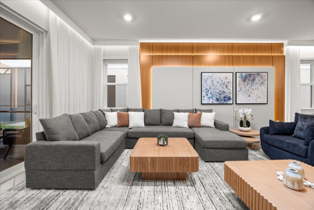 Windsor Cay 208
