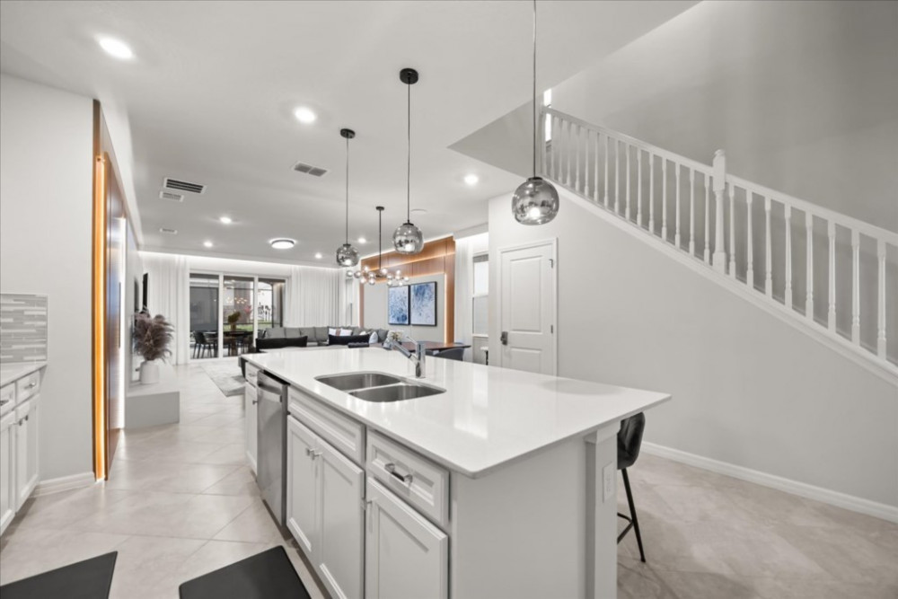Windsor Cay 208