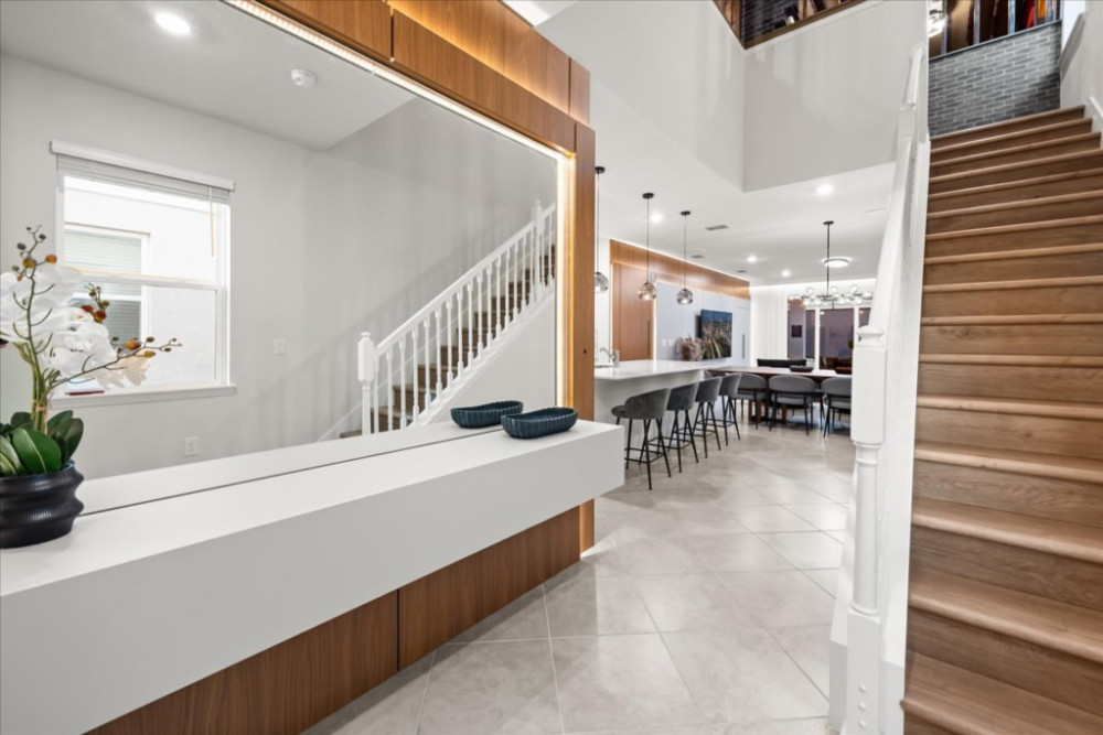 Windsor Cay 208