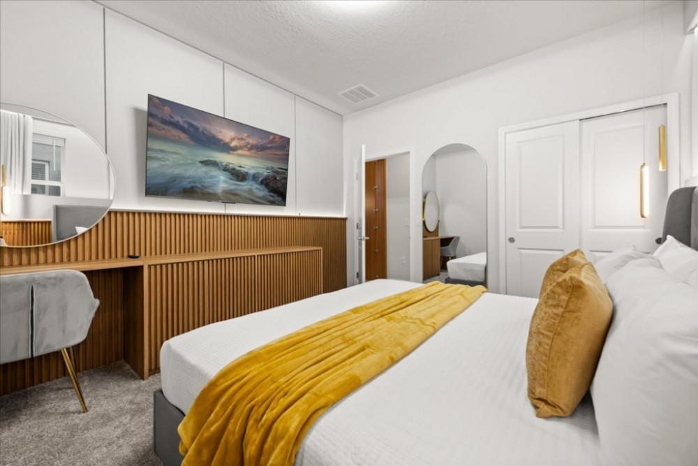 Windsor Cay 208