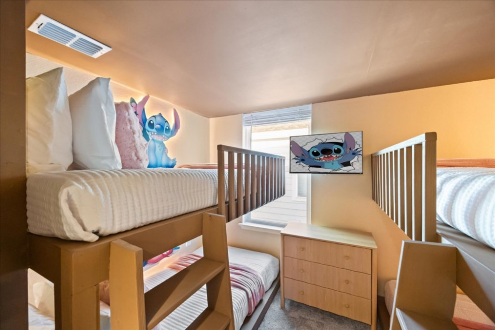 Windsor Cay 208