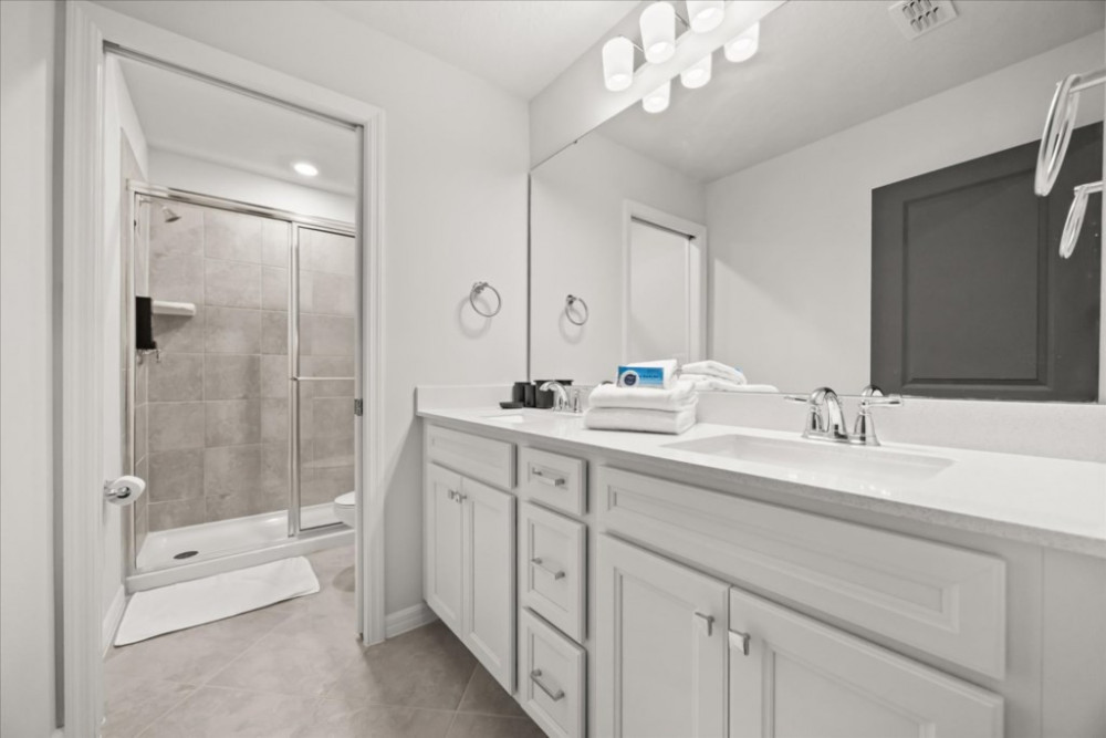 Windsor Cay 208