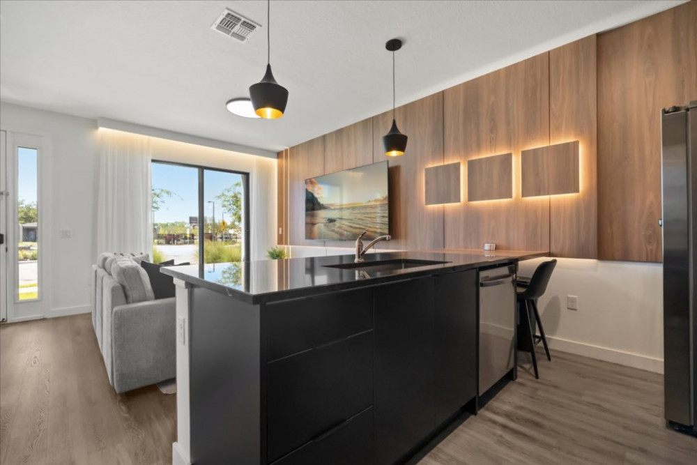 The Hub at Westside 15
