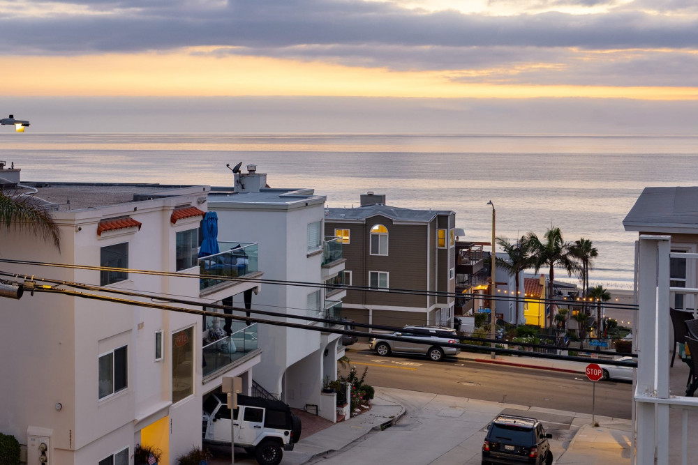 Manhattan Beach 1