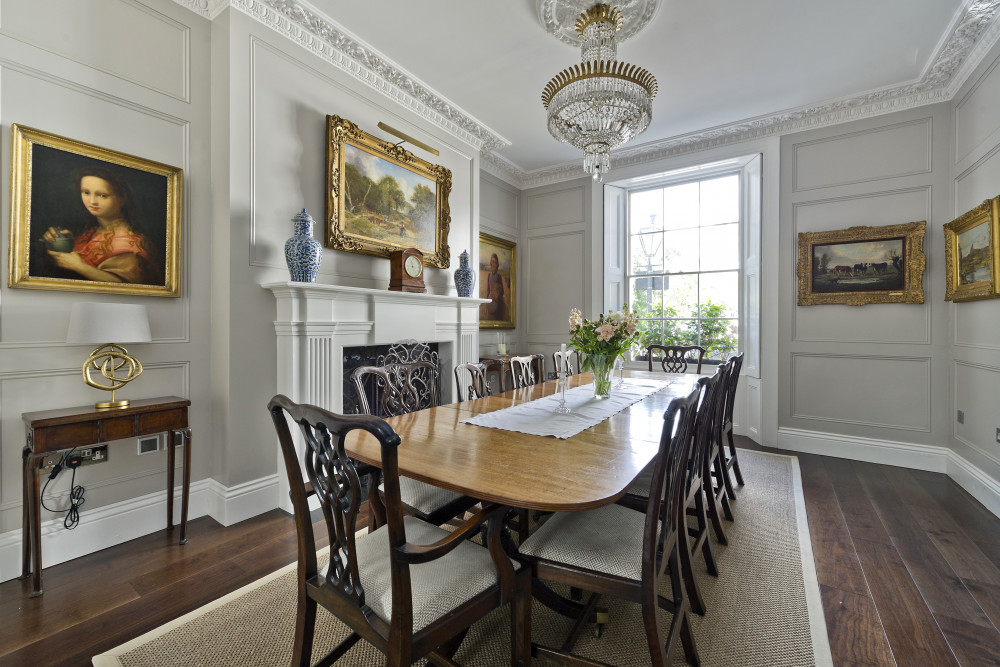 Classical Living in Knightsbridge