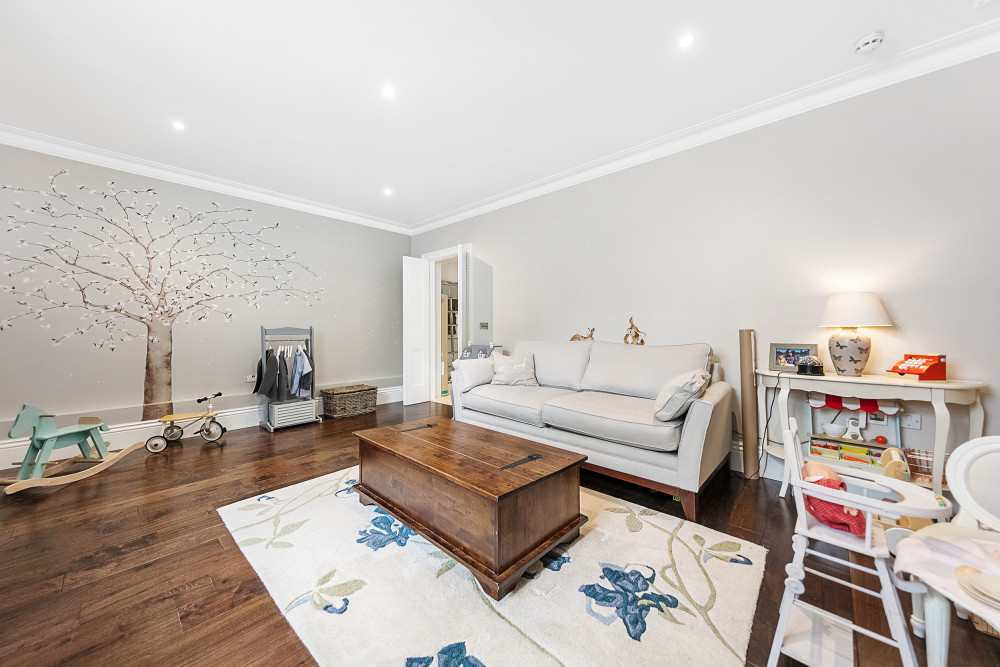 Classical Living in Knightsbridge