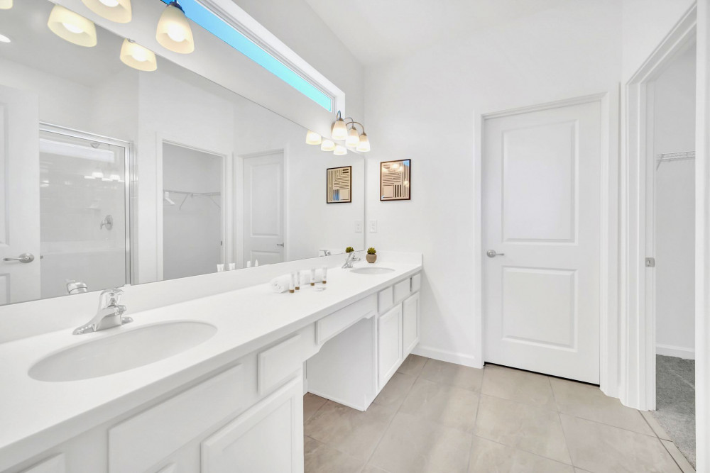 Bella Vida Resort 111