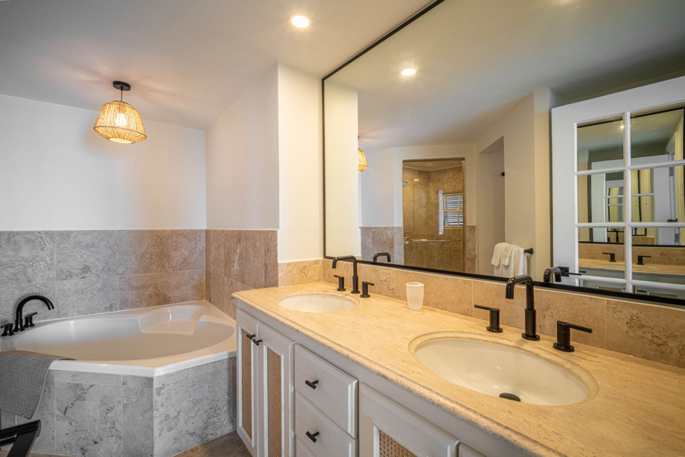 Villas On The Beach 305