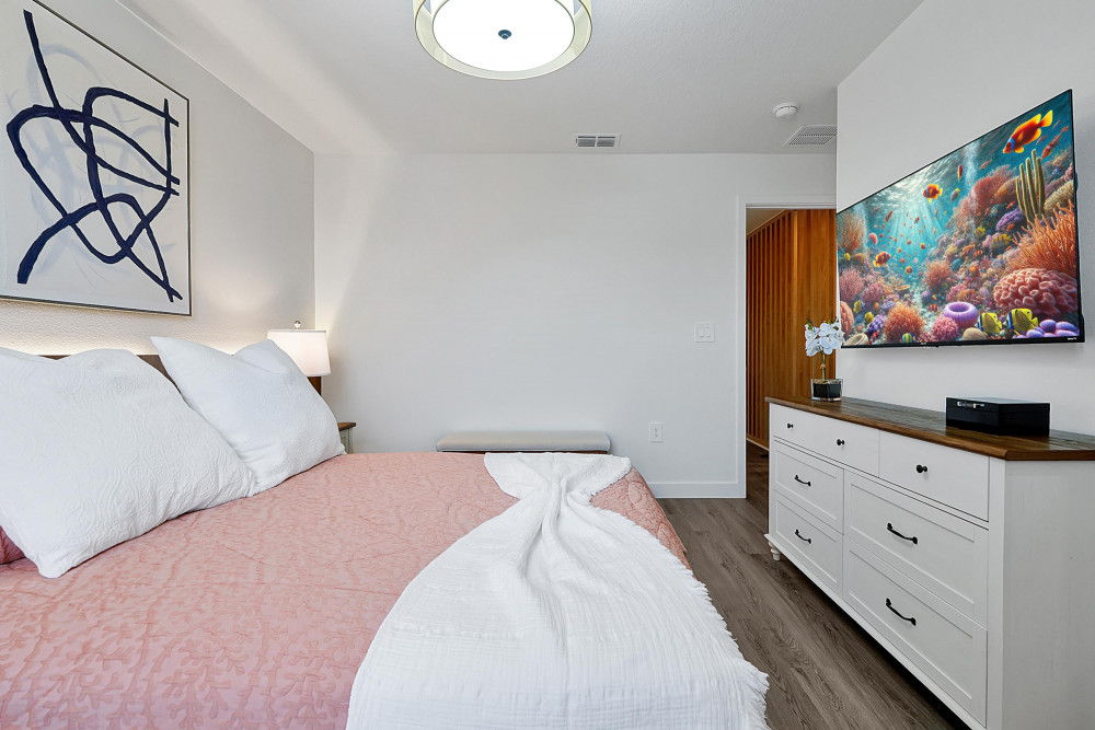 The Hub at Westside 18