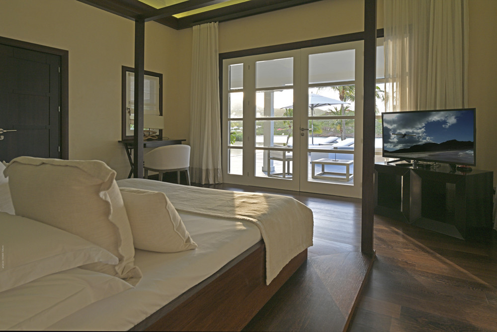 Villa Silver Rainbow