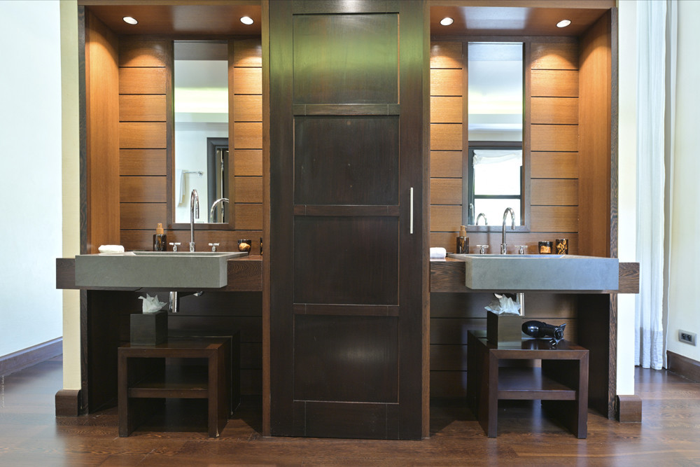 Villa Silver Rainbow