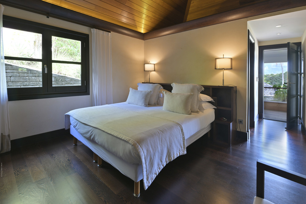 Villa Silver Rainbow