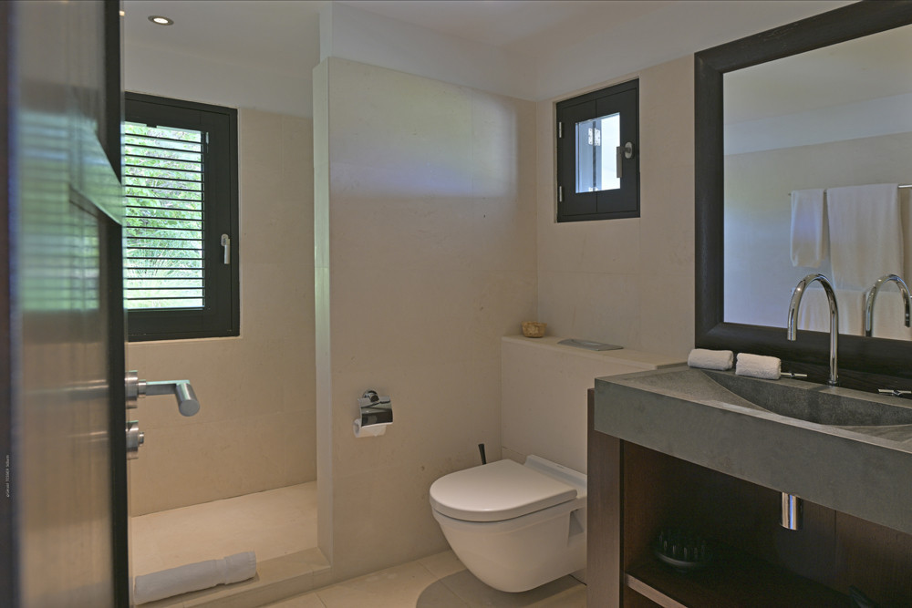 Villa Silver Rainbow