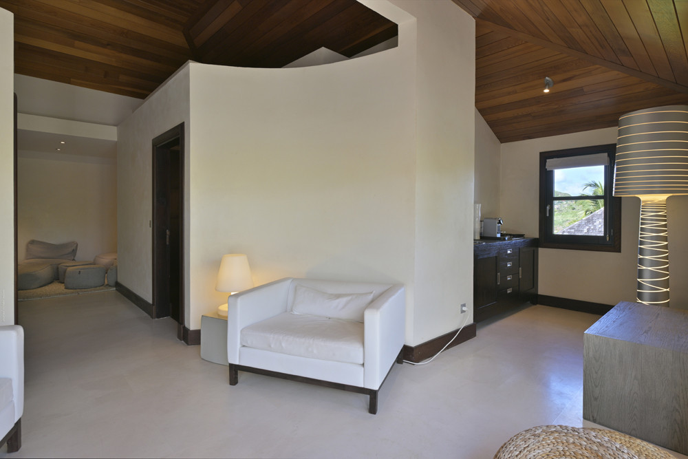 Villa Silver Rainbow