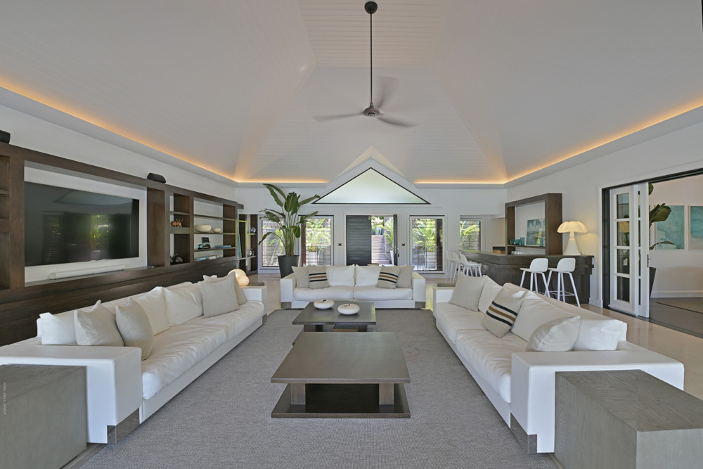 Villa Silver Rainbow