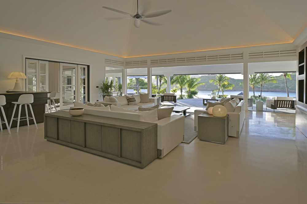 Villa Silver Rainbow