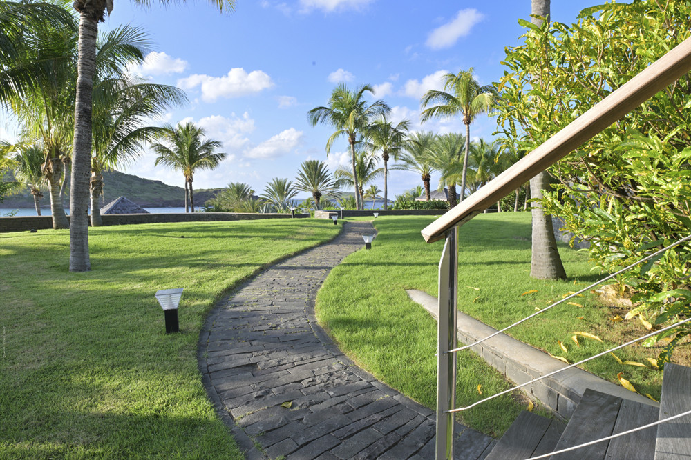 Villa Silver Rainbow