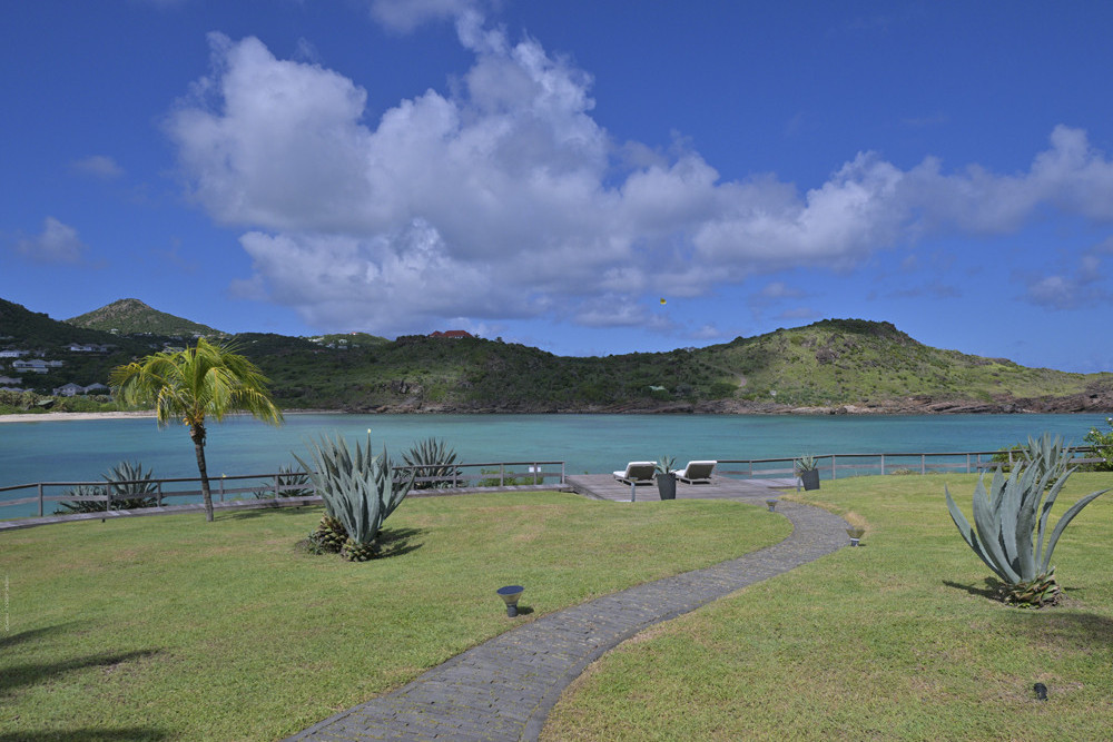 Villa Silver Rainbow