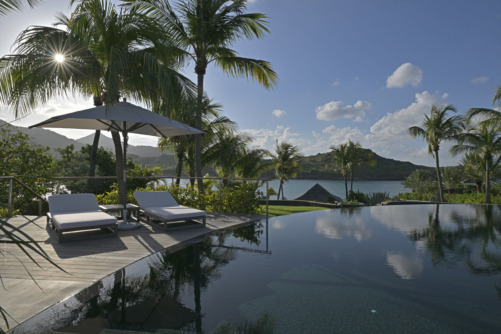 Villa Silver Rainbow