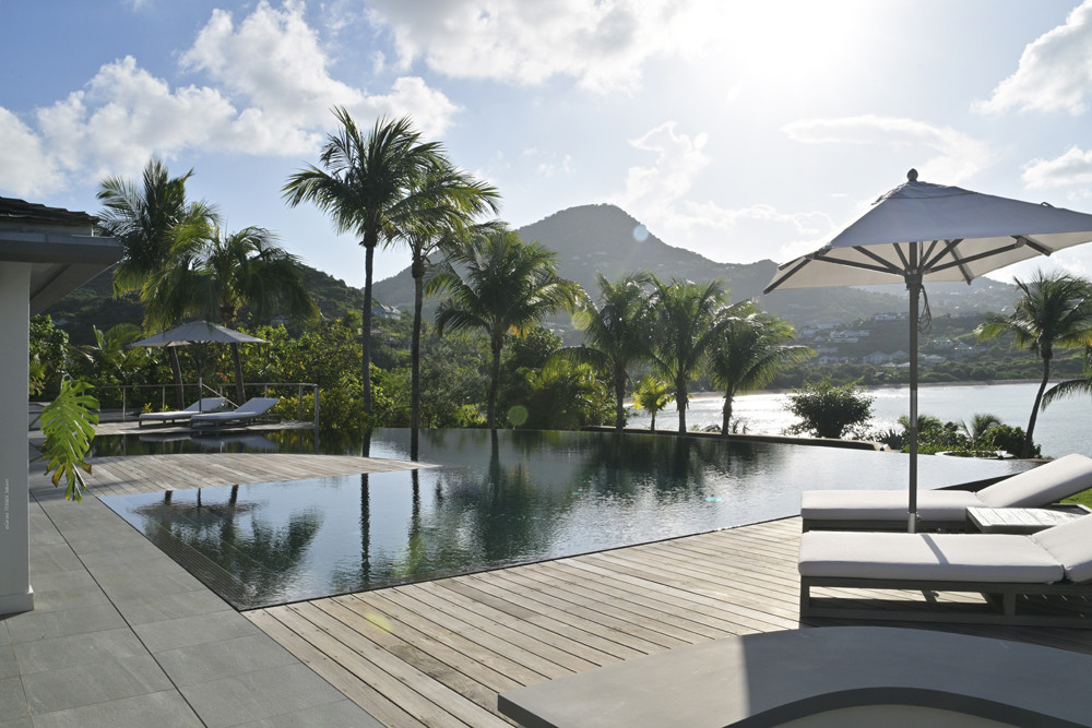 Villa Silver Rainbow