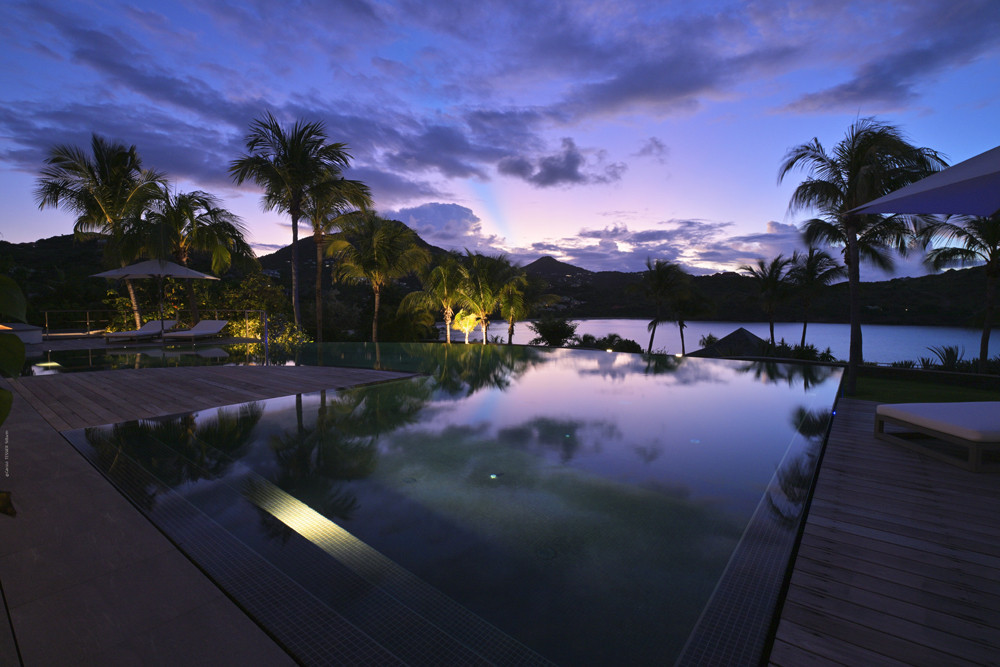 Villa Silver Rainbow