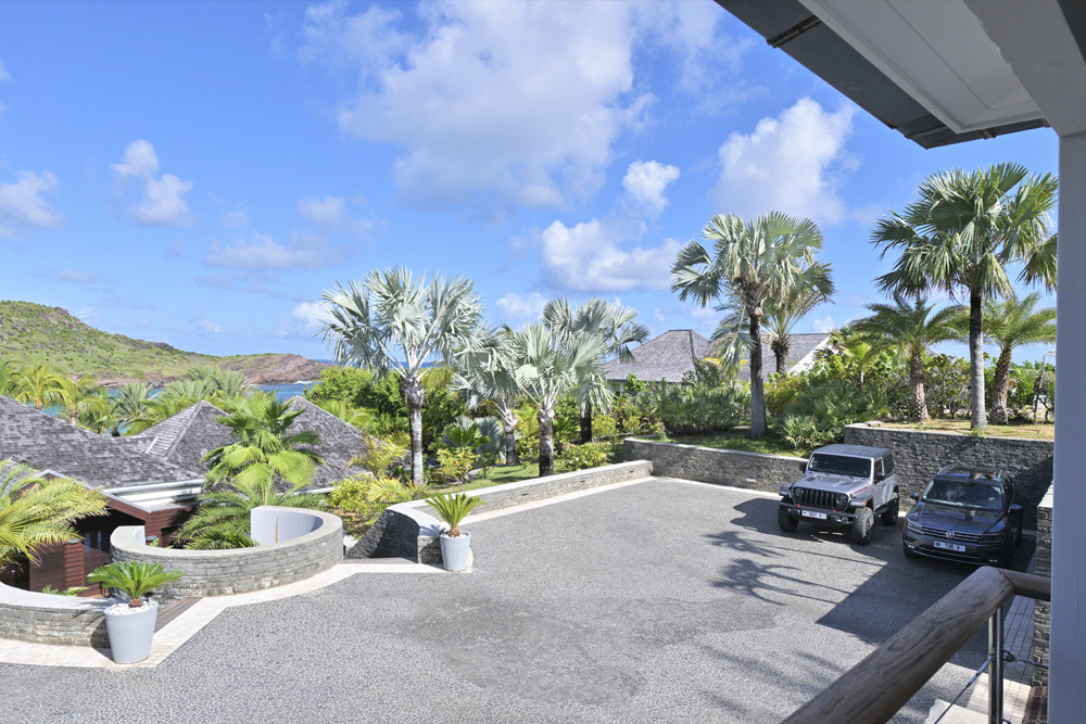 Villa Silver Rainbow