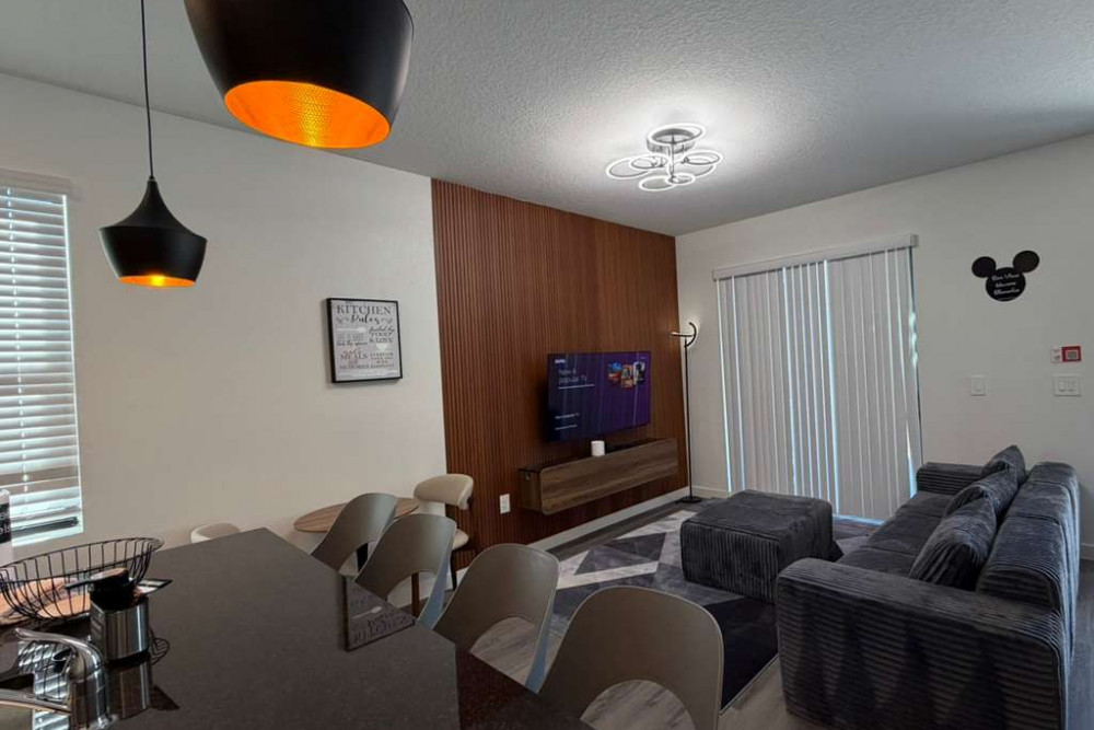 The Hub at Westside 17