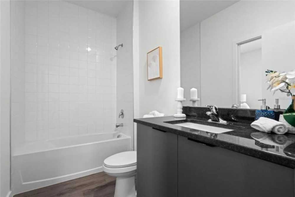 The Hub at Westside 17