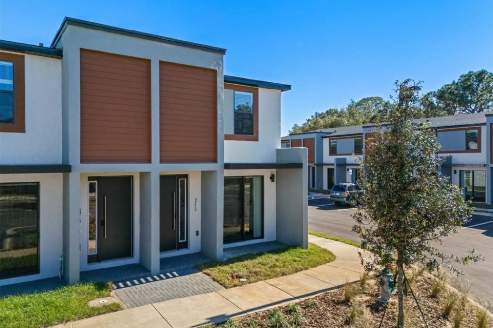 The Hub at Westside 17