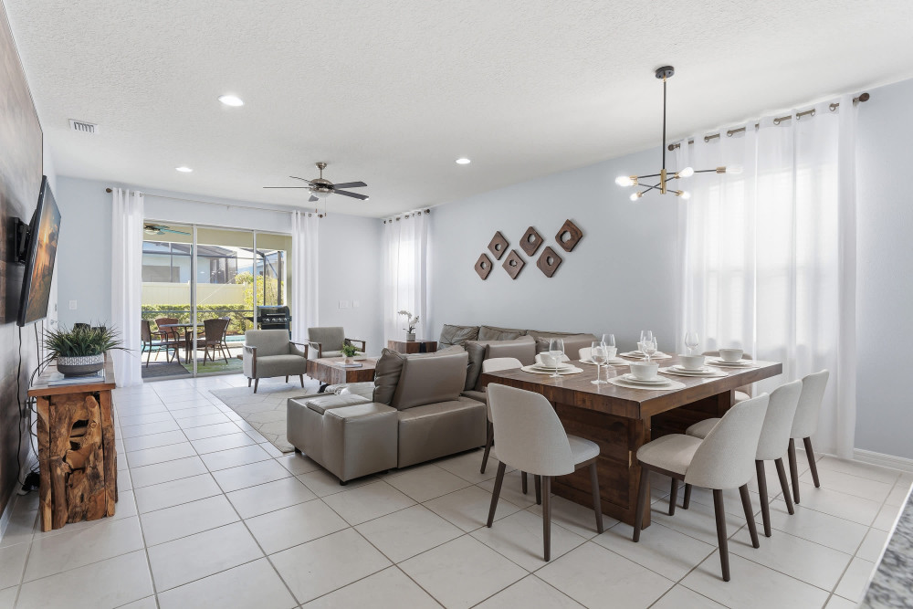 Windsor at Westside 2100