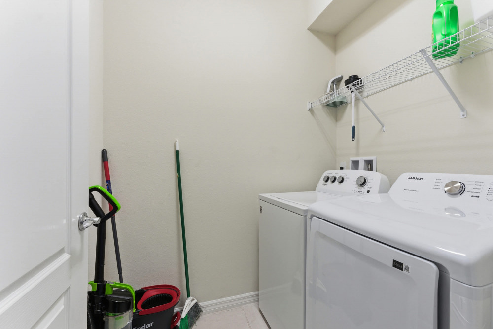 Windsor at Westside 2100