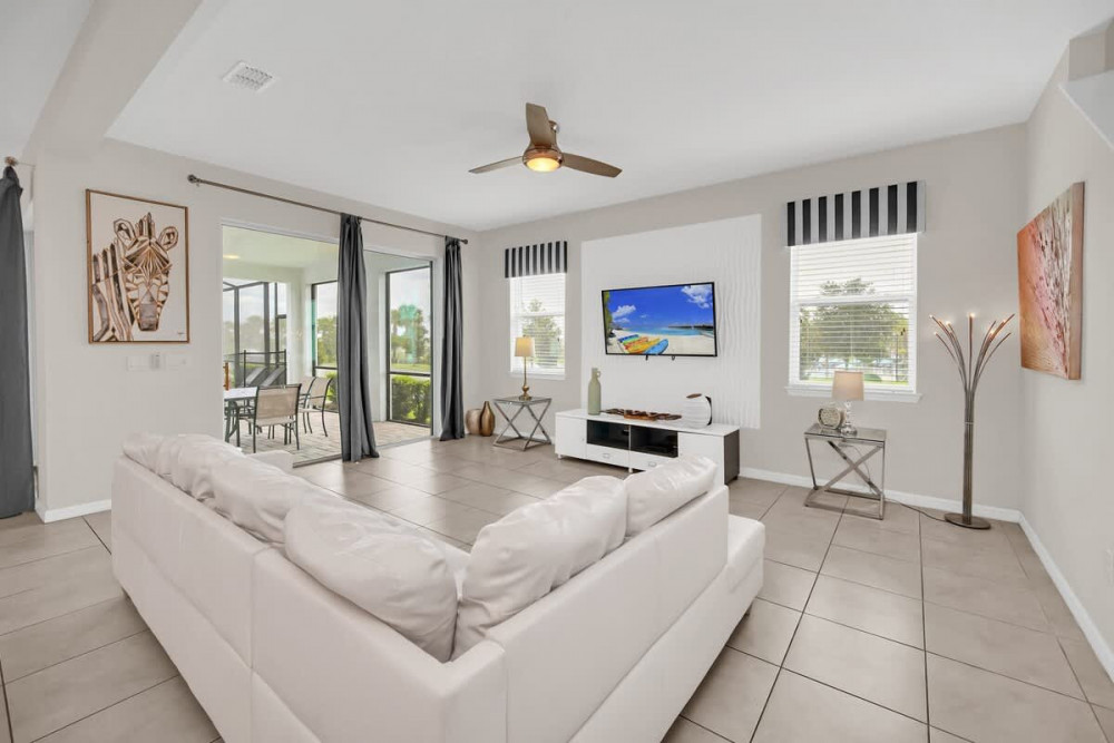 Solara Resort 651