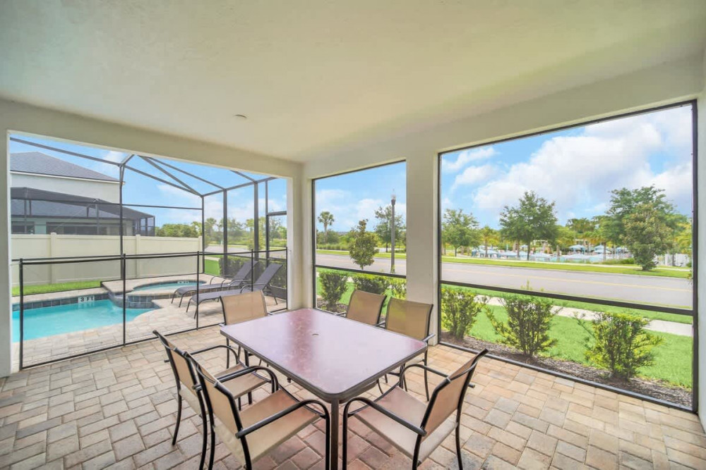 Solara Resort 651