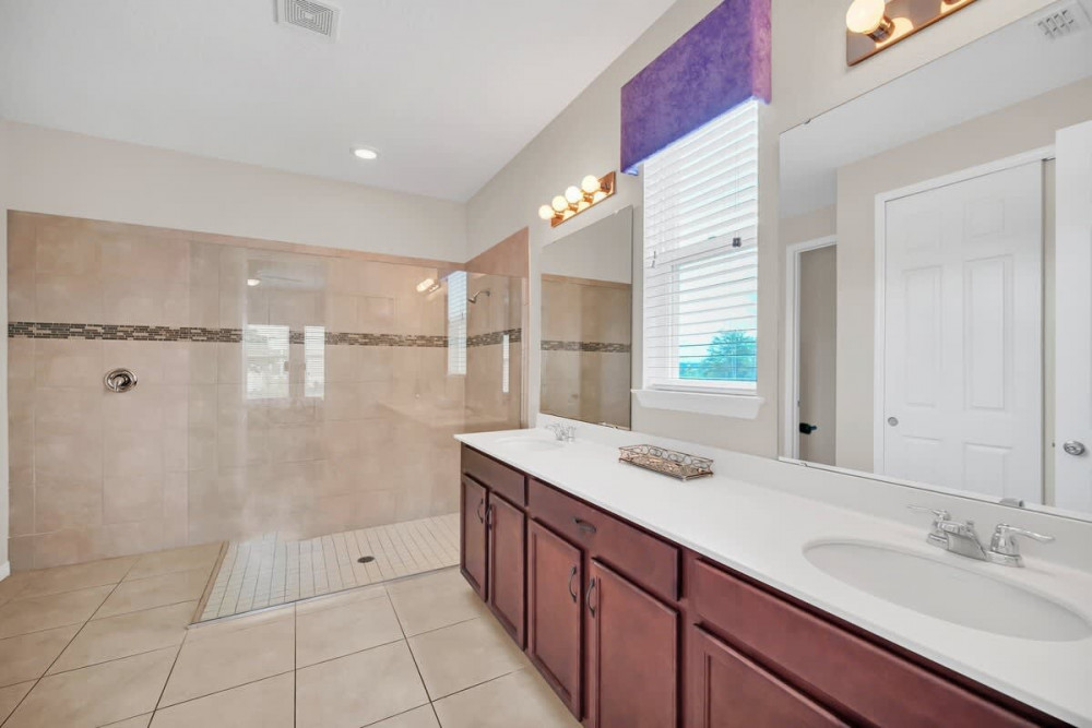 Solara Resort 651