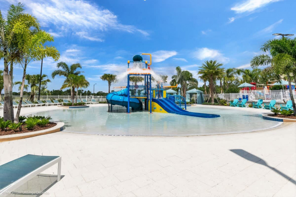 Solara Resort 651