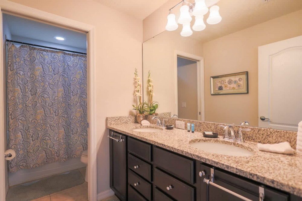 Windsor at Westside 2000