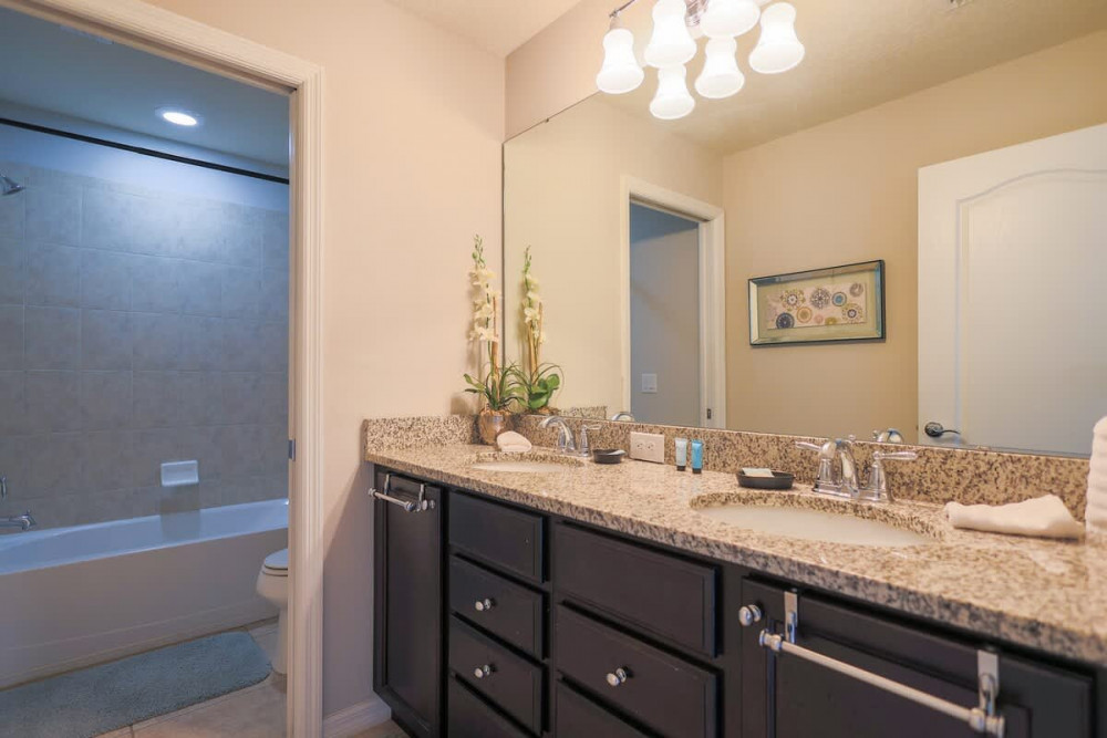 Windsor at Westside 2000