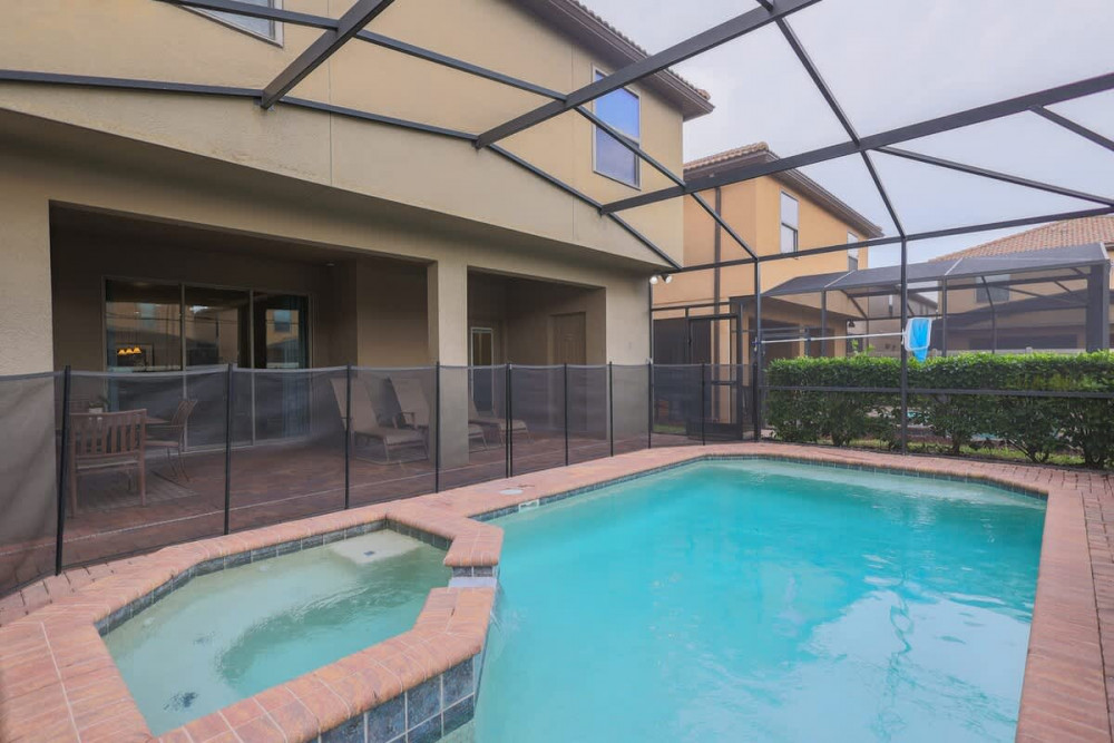 Windsor at Westside 2000