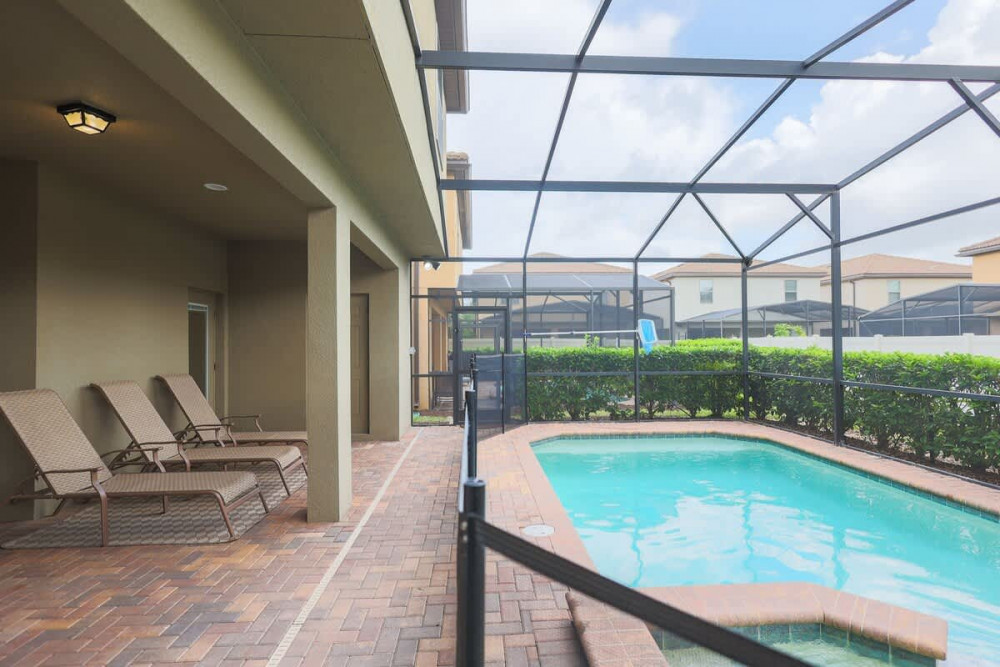 Windsor at Westside 2000